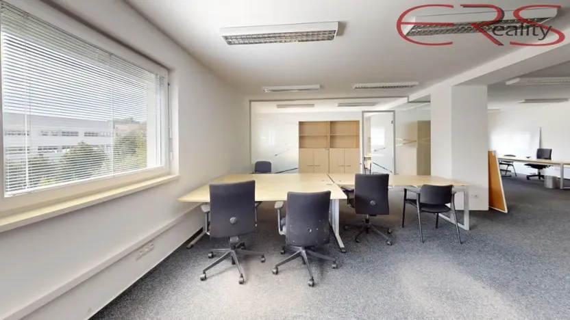 Pronájem kanceláře, Mladá Boleslav - Mladá Boleslav IV, 1800 m2