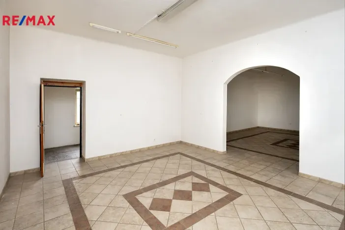 Pronájem obchodního prostoru, Písek, Chelčického, 183 m2