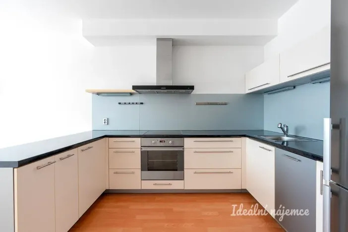 Pronájem bytu 3+kk, Praha, Mlázovická, 75 m2