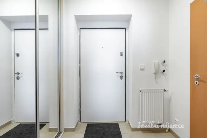 Pronájem bytu 3+kk, Praha, Mlázovická, 75 m2