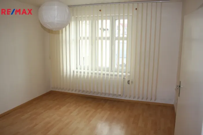 Pronájem bytu 1+1, Strakonice - Strakonice II, Komenského, 52 m2