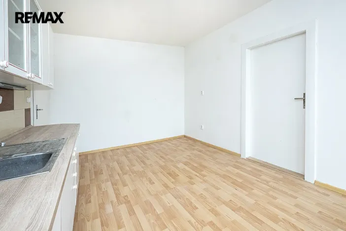 Pronájem bytu 1+1, Strakonice - Strakonice II, Komenského, 52 m2