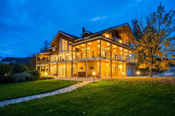 Prodej rodinného domu, Dublovice, 750 m2