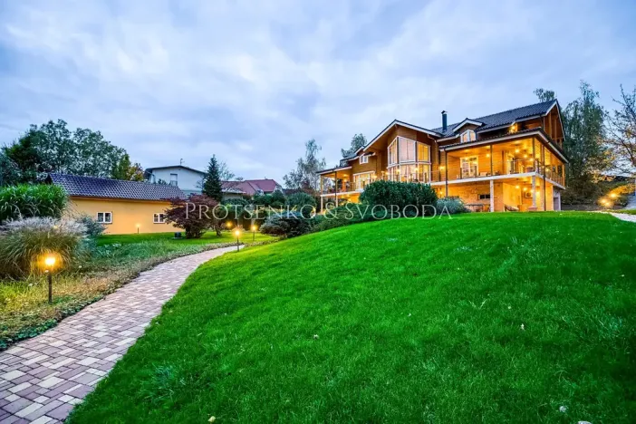 Prodej rodinného domu, Dublovice, 750 m2