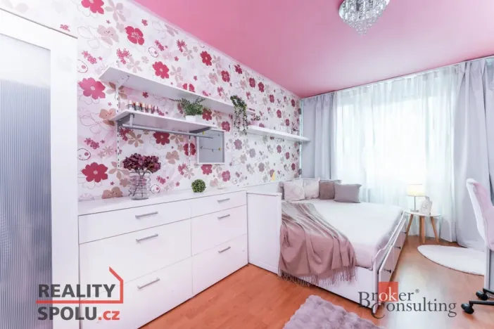 Prodej bytu 3+1, Pardubice - Polabiny, Bělehradská, 78 m2