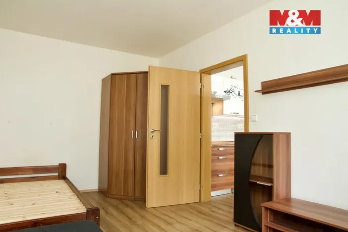 Pronájem bytu 1+1, Karlovy Vary - Bohatice, Lomená, 35 m2