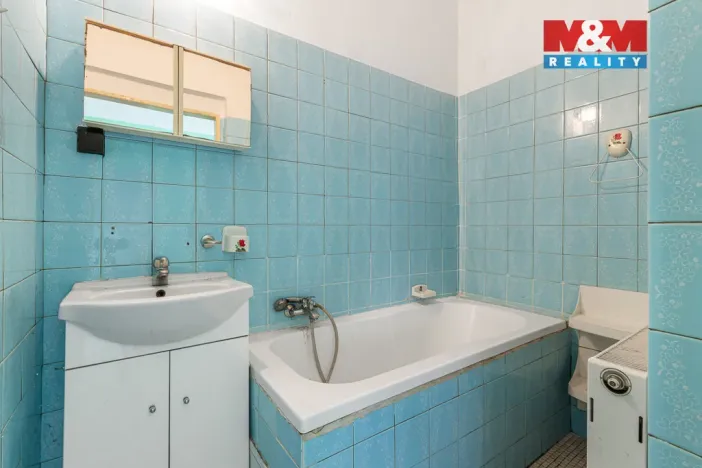 Prodej rodinného domu, Líšťany, Zlatá Ulička, 272 m2