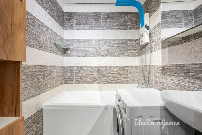 Pronájem bytu 3+kk, Praha, Aubrechtové, 69 m2