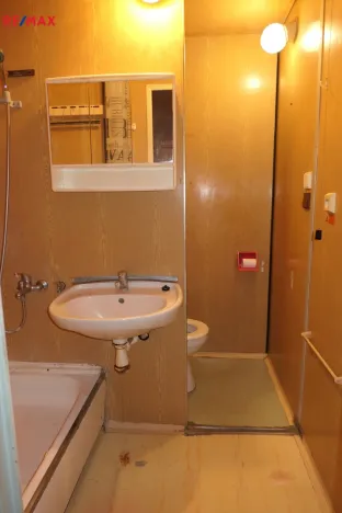 Pronájem bytu 1+kk, Hradec Králové - Nový Hradec Králové, Brožíkova, 35 m2