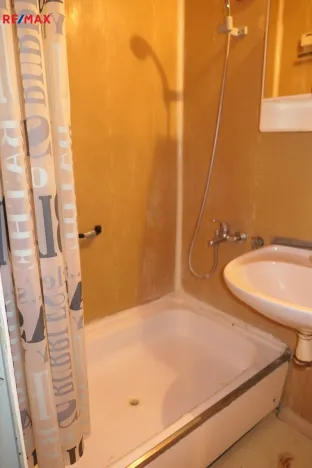 Pronájem bytu 1+kk, Hradec Králové - Nový Hradec Králové, Brožíkova, 35 m2