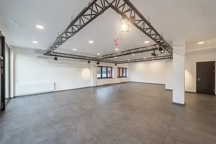 Pronájem obchodního prostoru, Mělník, Bezručova, 103 m2