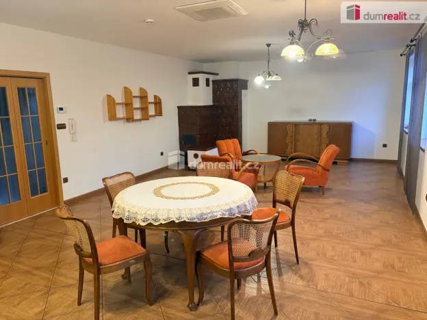 Pronájem bytu 6+kk a větší, Hustopeče, Kosmákova, 160 m2