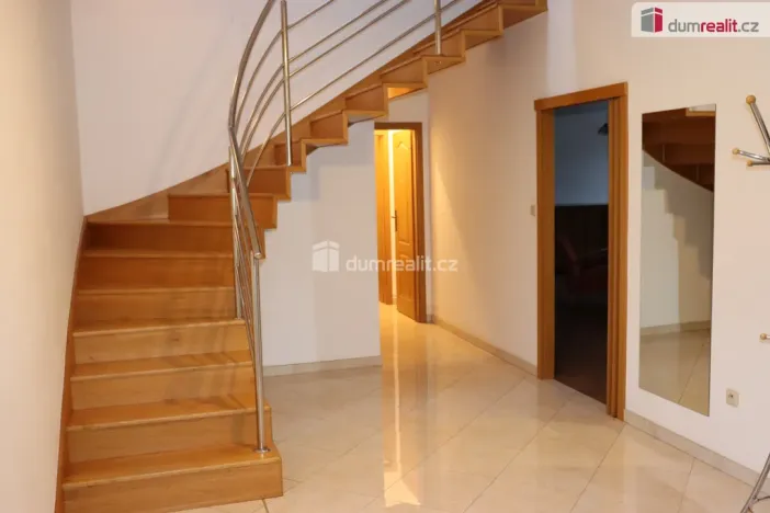 Pronájem bytu 6+kk a větší, Hustopeče, Kosmákova, 160 m2