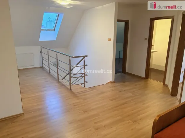 Pronájem bytu 6+kk a větší, Hustopeče, Kosmákova, 160 m2