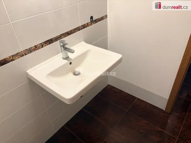 Pronájem bytu 6+kk a větší, Hustopeče, Kosmákova, 160 m2