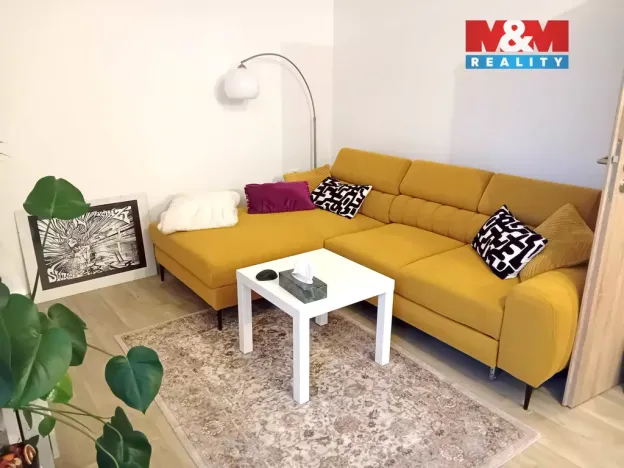 Pronájem skladu, Dvůr Králové nad Labem, Dr. Kramáře, 68 m2