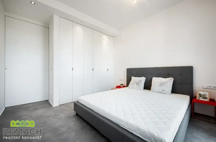 Pronájem bytu 2+kk, Uherské Hradiště, Obchodní, 77 m2