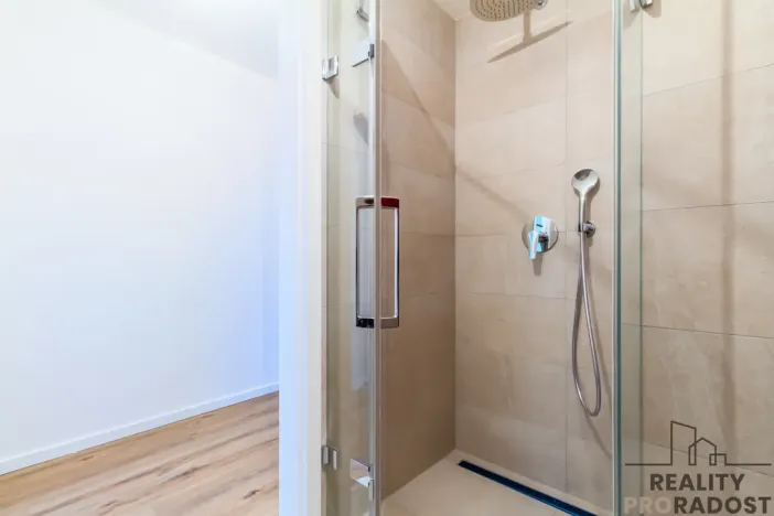 Prodej bytu 1+kk, Kladno, Ke křížku, 30 m2