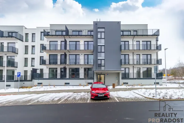 Prodej bytu 1+kk, Kladno, Ke křížku, 30 m2