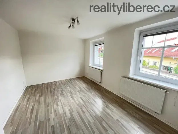 Pronájem bytu 1+kk, Liberec, Michelský vrch, 27 m2