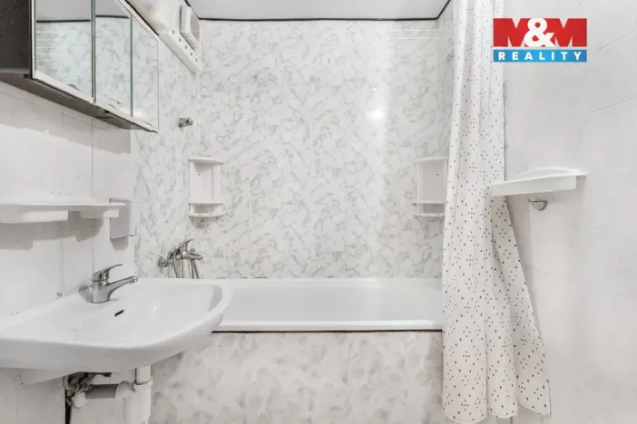 Prodej bytu 3+kk, Praha - Kyje, Travná, 65 m2