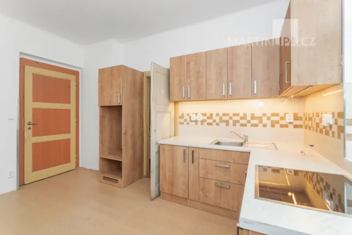 Prodej bytu 2+1, Praha - Strašnice, Vykáňská, 58 m2