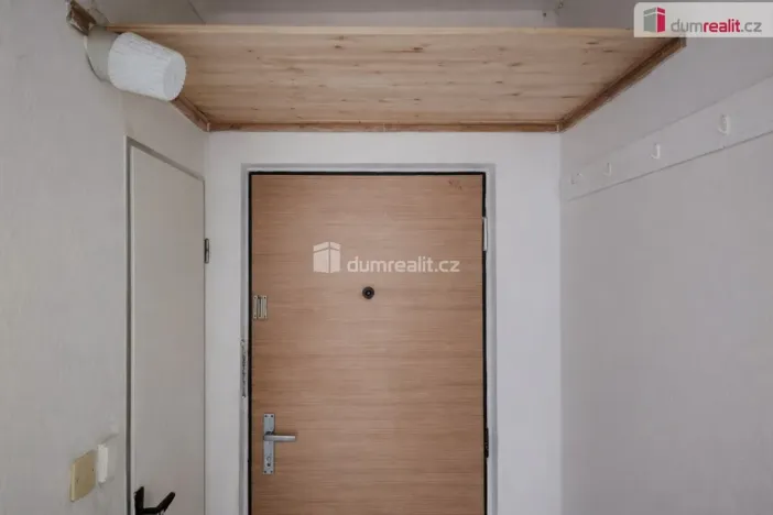 Pronájem bytu 1+kk, Děčín - Děčín VI-Letná, Želenická, 25 m2