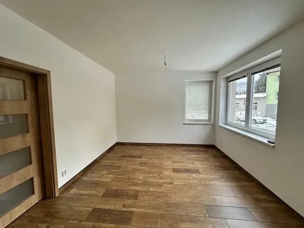 Pronájem bytu 1+kk, Děčín, Na Slatinách, 38 m2