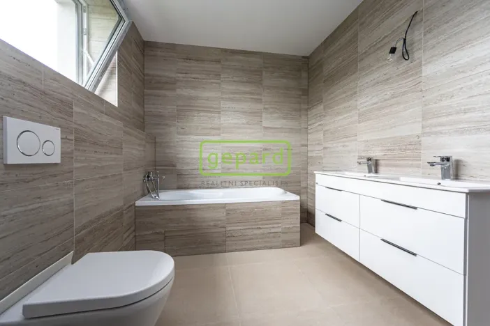 Prodej rodinného domu, Káraný, Masarykova, 123 m2