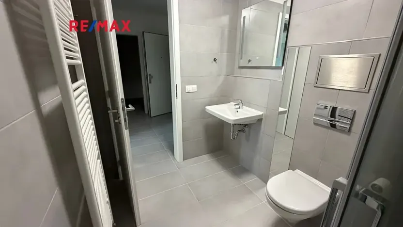Pronájem bytu 2+kk, Praha - Vysočany, Strnadových, 51 m2