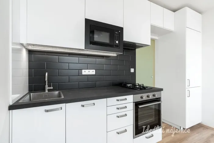 Pronájem bytu 2+kk, Praha - Krč, V Štíhlách, 36 m2