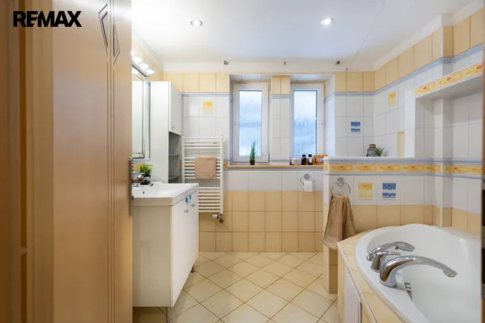 Pronájem bytu 4+1, Most, Jana Opletala, 110 m2