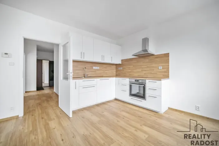 Pronájem bytu 2+kk, Pardubice, nábřeží Závodu míru, 62 m2