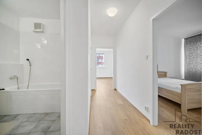 Pronájem bytu 2+kk, Pardubice, nábřeží Závodu míru, 62 m2