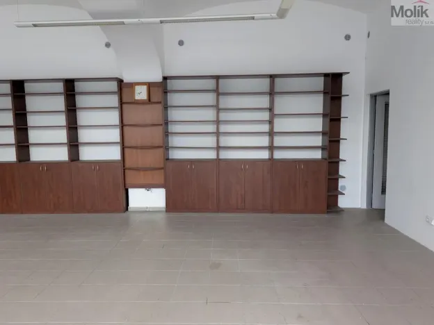 Pronájem obchodního prostoru, Teplice, Pražská, 271 m2