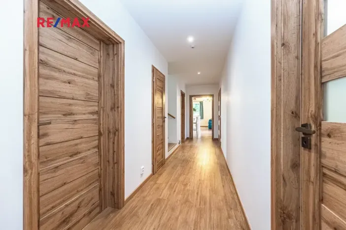 Prodej rodinného domu, Mnichovice, Myšlínská, 202 m2