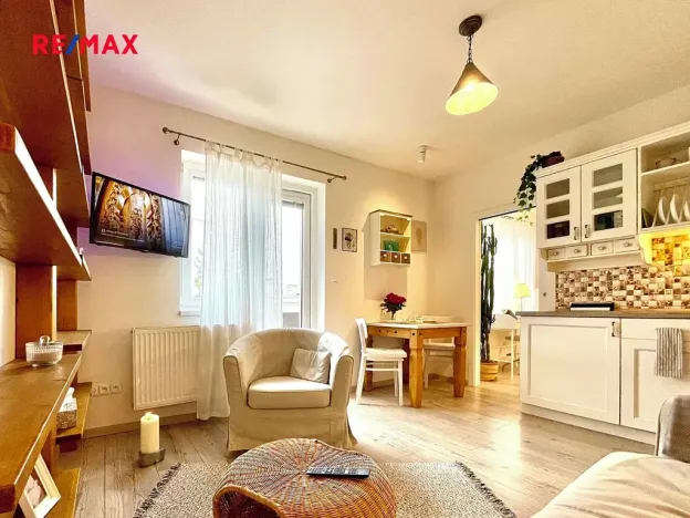 Pronájem bytu 2+kk, Praha - Nusle, U družstva Ideál, 32 m2