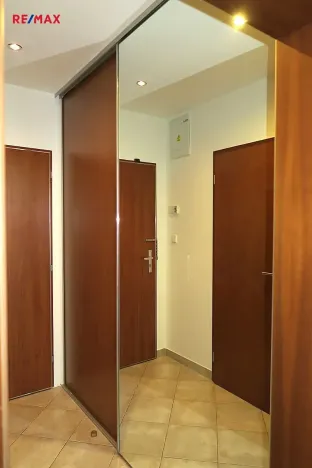 Pronájem bytu 1+kk, Praha - Košíře, Plzeňská, 35 m2