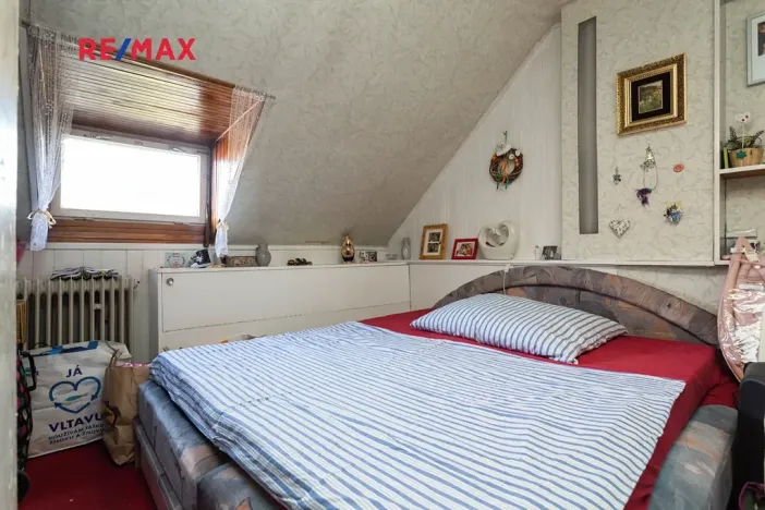 Prodej rodinného domu, Kamenné Žehrovice, Karlovarská třída, 120 m2