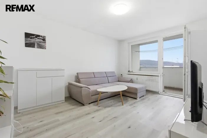 Prodej bytu 3+1, Sokolov, Švabinského, 75 m2