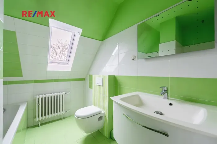 Prodej komerční nemovitosti, Měchenice, Hlavní, 330 m2