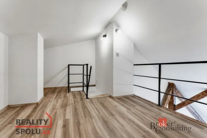 Pronájem bytu 2+kk, Pardubice - Zelené Předměstí, Svobody, 48 m2