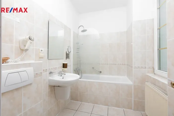 Prodej ubytování, Karlovy Vary, Na Vyhlídce, 1580 m2