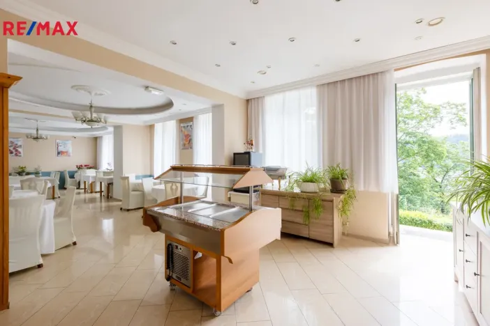 Prodej ubytování, Karlovy Vary, Na Vyhlídce, 1580 m2