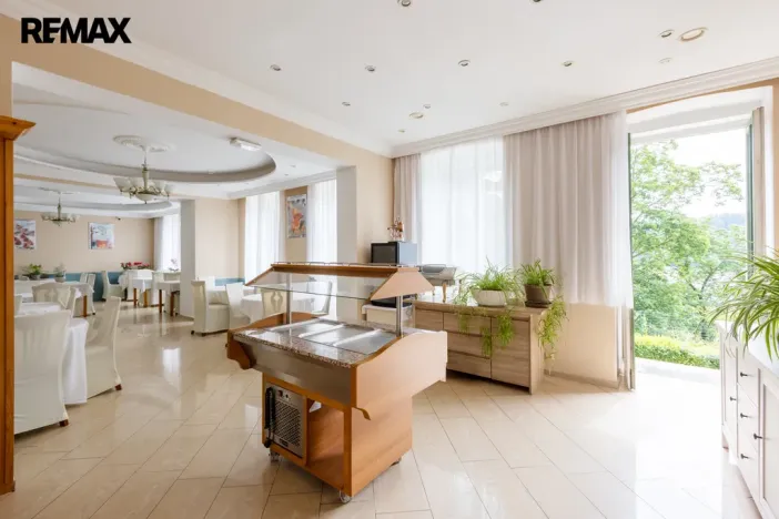 Prodej ubytování, Karlovy Vary, Na Vyhlídce, 1580 m2