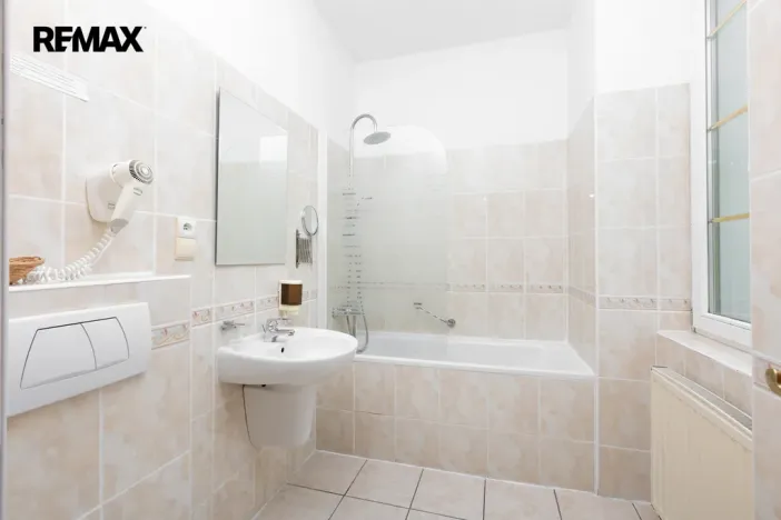 Prodej ubytování, Karlovy Vary, Na Vyhlídce, 1580 m2