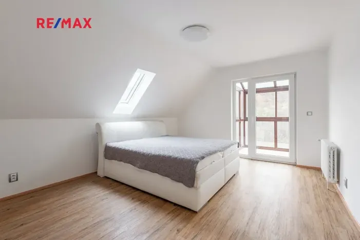 Prodej vily, Měchenice, Hlavní, 330 m2