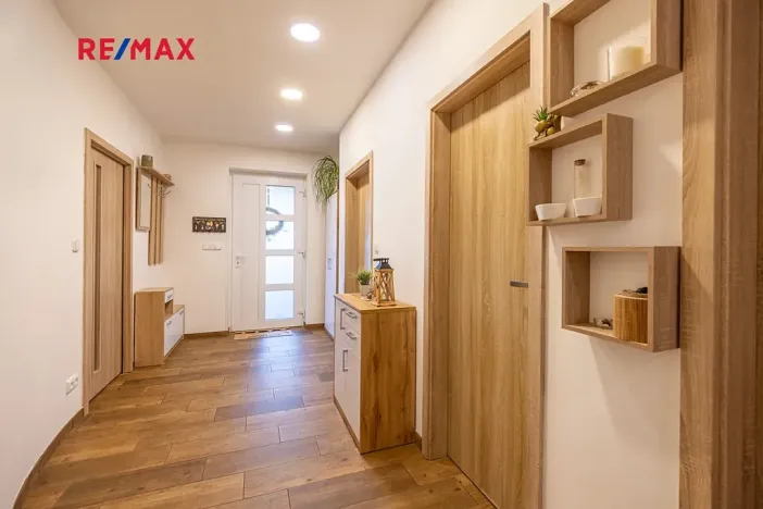 Prodej rodinného domu, Kostelec nad Černými lesy, 140 m2