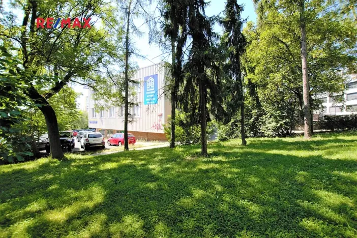 Pronájem kanceláře, Praha - Kobylisy, Horňátecká, 72 m2