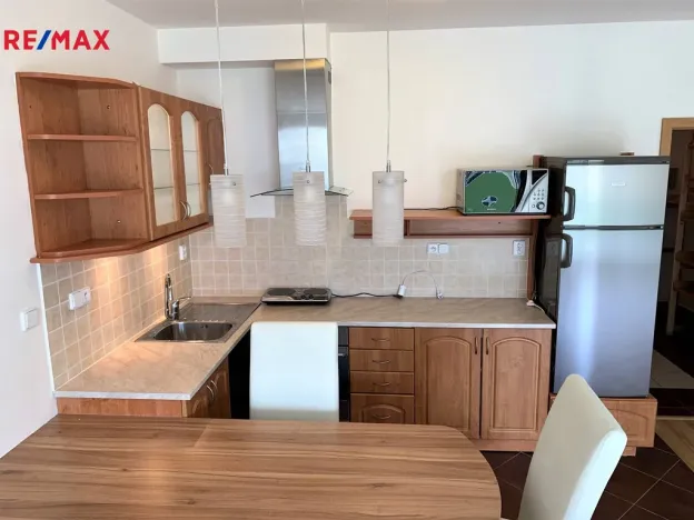 Pronájem bytu 1+kk, Olomouc, Peškova, 45 m2